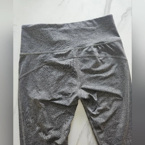 Lululemon Size 4 - Picture 2 of 6